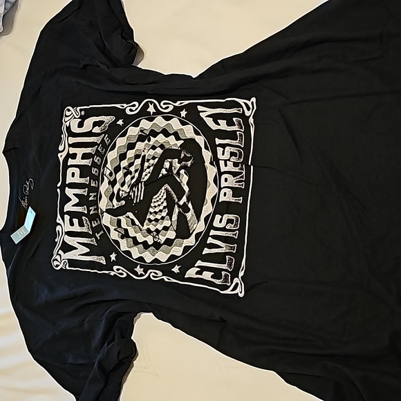 NWT Maurices black and white Memphis Elvis Presley band tee Size XXL - Picture 4 of 10